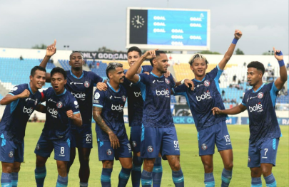 Arema FC hajar Dewa United 4-0