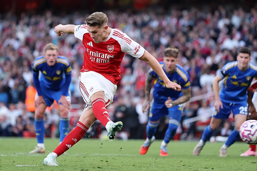 Duel Arsenal vs Leeds United